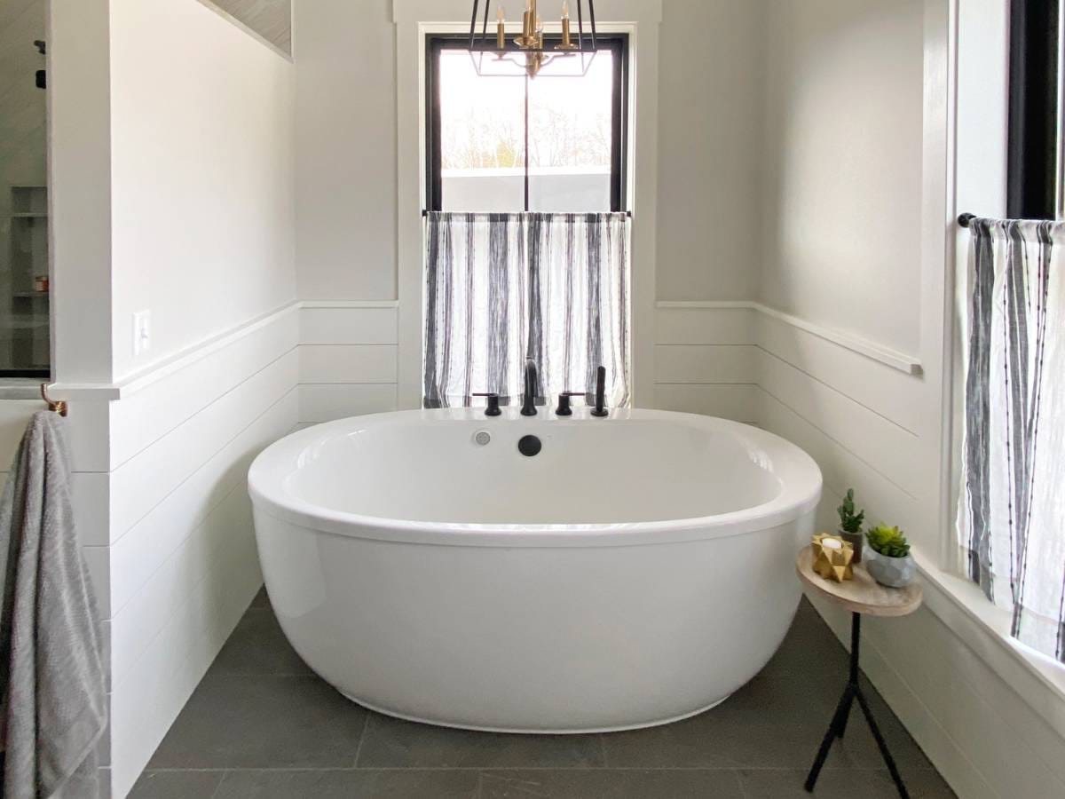 bathtub manufacturers canada 1 1 Top 7 Bathtub Manufacturers in Canada 12