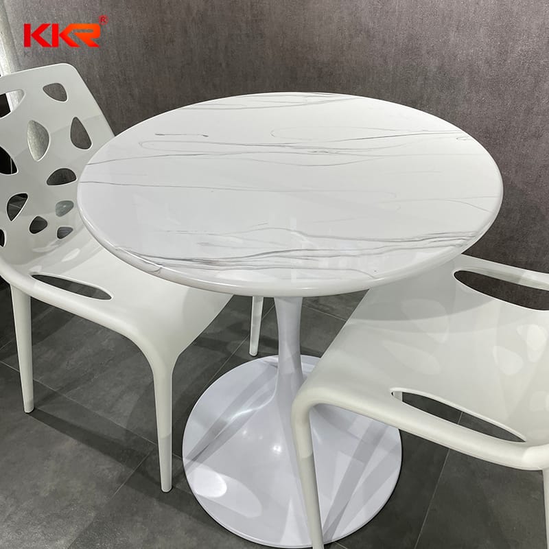 KKR M8816 Modèle 4